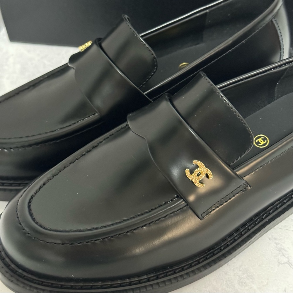 Chanel Women's Loafers - Picture 7 of 8